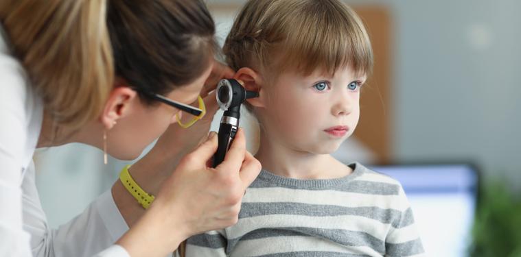 Otitis infantil: Síntomas, diagnóstico y guía de tratamiento