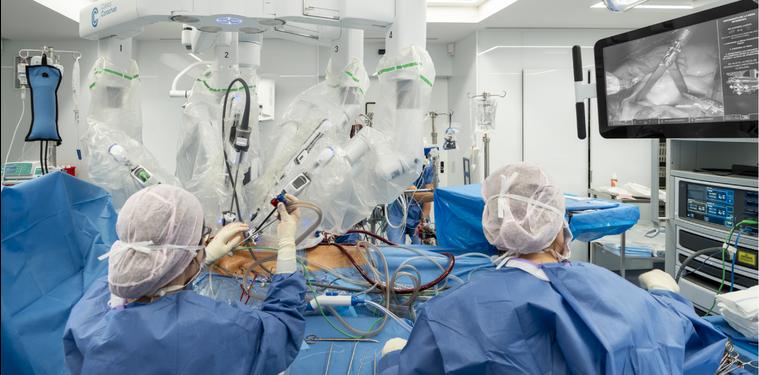 El sistema de cirurgia robòtica en cardiologia.