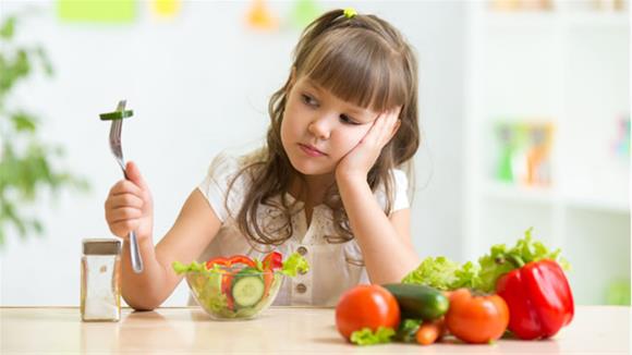 10 consejos para enseñar a comer de todo